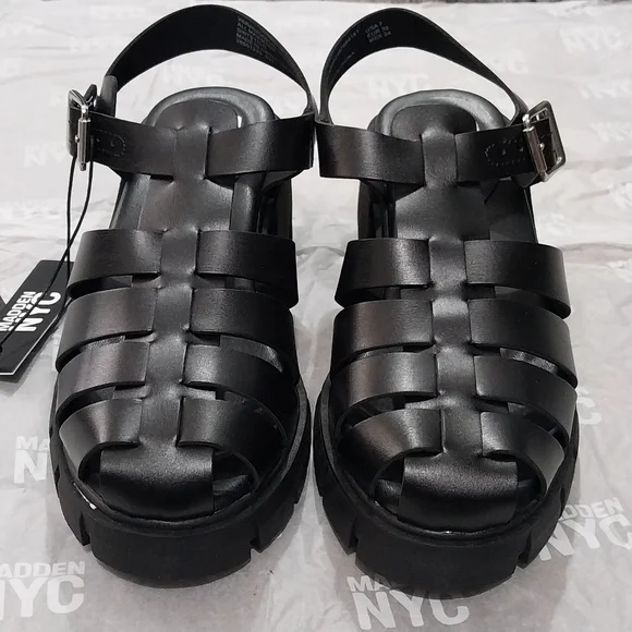 Madden NYC Chunky Platform Sandals Womens 7 Black Strappy Wedge Sandal - Picture 2 of 8